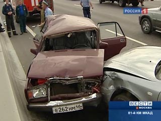 На Дмитровском шоссе столицы столкнулись шесть машин - есть жертвы