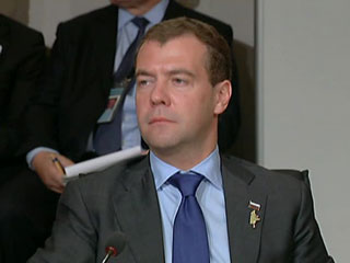 Президент РФ Дмитрий Медведев сомневается, что при нынешней недостаточной легитимности власти в Киргизии в этой стране возможен сценарий парламентской республики