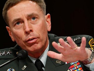 Сенатский комитет по делам вооруженных сил Конгресса США поддержал назначение генерала Дэвида Петрэуса новым командующим войсками США и НАТО в Афганистане