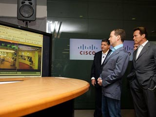 В ходе поездки в Кремниевую долину Дмитрий Медведев посетил компанию Cisco, июнь 2010 года
