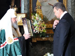 В Запорожье сравнили степень воцерковленности Януковича и Ющенко: нынешний президент победил