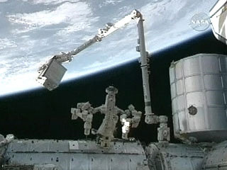 При попытке стыковки грузового корабля "Прогресс М-06М" с Международной космической станцией возникли проблемы