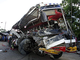 На Центральных Филиппинах в результате ДТП погибли по меньшей мере 15 человек, 48 получили ранения