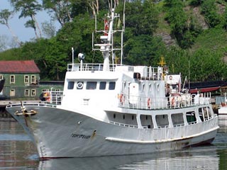 Научно-исследовательское судно "Георг Стеллер", задержанное на днях возле дальневосточных Командорских островов, было арестовано из-за ошибки капитана
