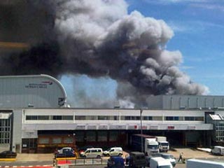 Пожар в лондонском аэропорту "Хитроу": эвакуированы около 200 человек  