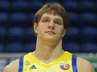 Баскетболист Тимофей Мозгов подписал контракт с "Нью-Йорк Никс"