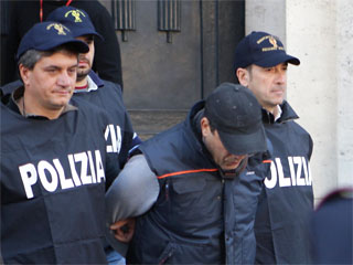 В Италии 3 тысячи полицейских и карабинеров провели облаву на мафию: 300 арестов