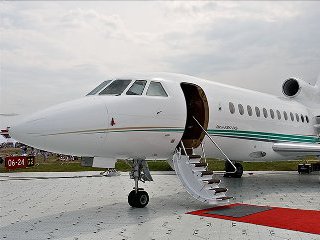 Правительство Боливии ищет международного пилота с налетом не менее 100 часов для нового самолета президента страны Эво Моралеса