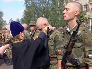 Генштаб сообщил о выполнении плана весеннего призыва - на службу в российскую армию в этом году отправятся 270 тыс. 600 человек. 70% молодых людей будут служить рядом с домом
