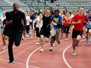 Олимпийский чемпион Усейн Болт (на фото слева) считается самым быстрым человеком на планете