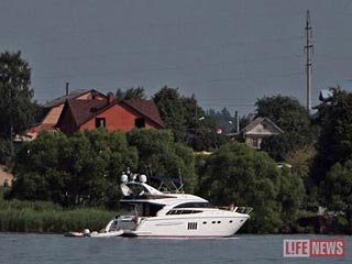 Два маломерных судна, на одном из которых находился чрезвычайный посол Латвии в России Эдгарс Скуя, столкнулись под Москвой в Пироговском рукаве Клязьминского водохранилища