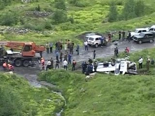 Трое раненых, пострадавших в минувшее воскресенье в результате ДТП на Транскавказской магистрали в Южной Осетии, находятся в крайне тяжелом состоянии