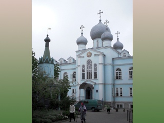 По словам настоятельницы Свято-Архангело-Михайловского женского монастыря игуменьи Серафимы, "Одесса была патриаршим городом начиная с 1946 года"