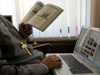Патриарх Кирилл призывал духовенство участвовать в обмене информации "с очень высоким чувством ответственности"