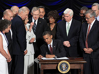 Барак Обама дал старт реформе финансового сектора в США, поставив в среду подпись под новым законом о финансовом регулировании