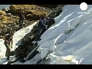 Во Франции ледник накрыли одеялом, чтобы он не растаял