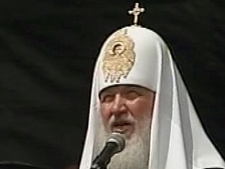 Патриарх Кирилл велел бороться с грехами, чтобы жара отступила