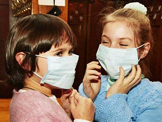 Российские медики советуют людям носить защитные маски в регионах, где бушуют лесные пожары и горят торфяники