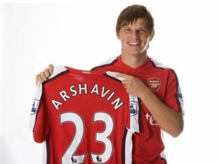 Футболка с фамилей Аршавина попала в пятерку самых продаваемых в Англии