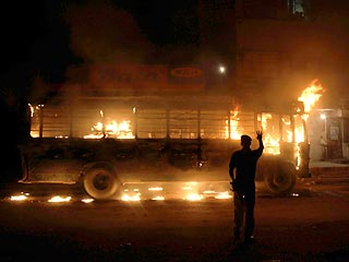 За последние два дня в ходе уличных беспорядков в пакистанском мегаполисе Карачи более 60 человек убиты и 150 ранены