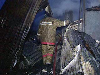 В дагестанском селении Анчих Ахвахского района в результате пожара уничтожено 55 жилых домов, людей эвакуровали и размещают у родственников