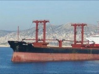 В Аденском заливе сомалийские пираты захватили теплоход Syria Star с грузом сахара