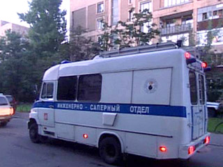 Сотрудники МЧС во вторник эвакуировали людей из поликлиники, детского сада, и жилого дома на северо-западе Москвы из-за обнаруженного на стройке боевого снаряда
