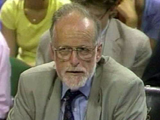 Ведущие британские медики усомнились в официальной версии трагической гибели ученого Дэвида Келли, погибшего в 2003 году, как считается, в результате самоубийства