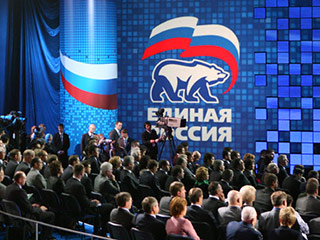 "Единая Россия" накануне региональных выборов больше не хочет ассоциировать себя с властью