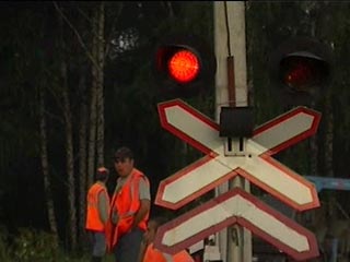 Под Пензой столкнулись автомобиль и поезд - погибли три человека