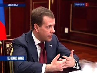 Президент России Дмитрий Медведев рекомендовал мусульманским священнослужителям Ингушетии вести борьбу с проникающими из-за рубежа деструктивными идеями