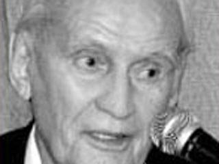 Умер артист Москонцерта, народный артист России Георгий Сорокин. Ему было 93 года. Последнее сольное выступление актера состоялось в феврале этого года на сцене Центрального Дома Работников Искусств