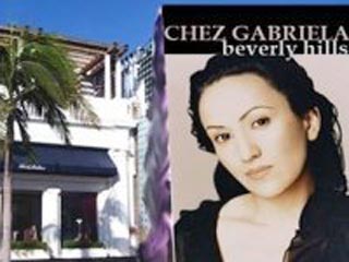 Полиция американского штата Калифорния арестовала 51-летнюю владелицу модного салона красоты Марию Габриэлу Перес, которую уличили в серийных кражах денег с кредитных карточек клиентов