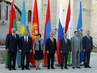 Президент Белоруссии Александр Лукашенко на завершившемся в Ереване в минувшую субботу саммите  Организации Договора о коллективной безопасности (ОДКБ) фактически был изгоем