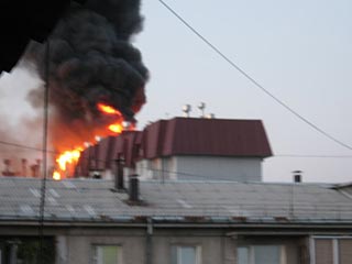 Сильный пожар в иркутской новостройке