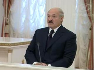 Президент Белоруссии Александр Лукашенко прокомментировал появление в эфире НТВ фильма "Крестный батька", в котором он предстает как психически нездоровый авторитарный правитель
