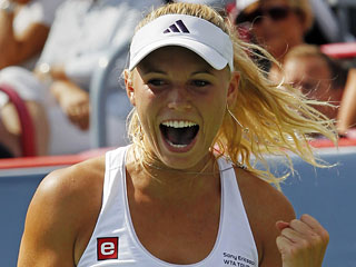 Вторая ракетка мира датчанка Каролин Возняцки стала трехкратной чемпионкой турнира в американском Нью-Хейвене