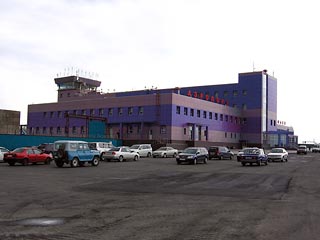 Аэропорт города Норильска отказался принимать частный самолет Олега Дерипаски. Об этом сообщает "Интерфакс" со ссылкой на официального представителя компании "РусАл", которую возглавляет предприниматель
