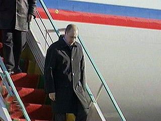 Российский премьер Владимир Путин прибыл во вторник в Норильск, где весь город только и говорит что об конфликте акционеров местного гиганта "Норникеля"