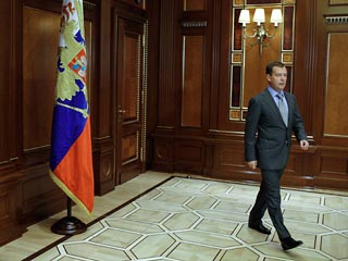 Президент России Дмитрий Медведев подверг критике организацию лесного хозяйства страны и его нормативную базу, заявив, что они "не годятся"