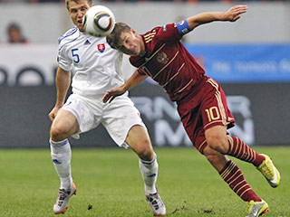 Капитан сборной России Андрей Аршавин вывел отношения между игроками национальной команды и руководством отечественного футбола на новый уровень