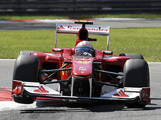 Пилот "Феррари" Фернандо Алонсо выиграл квалификацию 14-го этапа чемпионата "Формулы-1" - Гран-при Италии