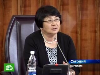 Временный президент Киргизии Роза Отунбаева не исключает, что в стране может быть введен режим чрезвычайного положения, что повлечет возможную остановку выборов