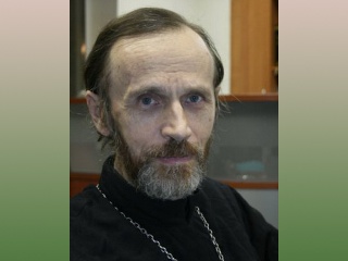 Сегодня утром после тяжелой продолжительной болезни в Санкт-Петербурге скончался игумен Вениамин (Новик) &#8211; выдающийся церковный публицист и правозащитник