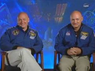 В следующем году на околоземной орбите окажутся два брата-близнеца: 46-летние астронавты Скотт и Марк Келли