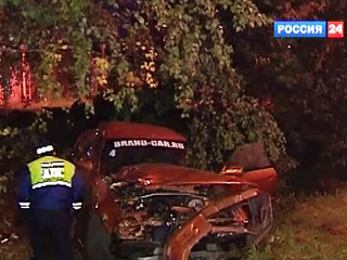 На юге Москвы во время нелегальных автосоревнований произошло ДТП, в результате которого один человек погиб, еще пятеро получили ранения различной степени тяжести