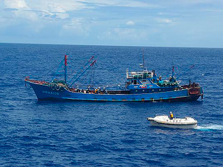 Китай резко отреагировал на задержание капитана китайского рыболовецкого судна японцами. Власти КНР заявили о "серьезных ответных мерах" и приостановили контакты с Японией на министерском и региональном уровне