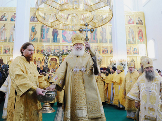 Патриарх Кирилл, находящийся с визитом на Дальнем Востоке, призвал жителей Камчатки избавляться от идолов материального достатка и молиться святой Матроне Московской