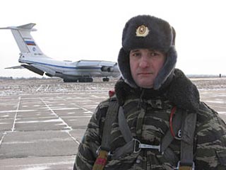 Офицер ВДВ попал в "Книгу рекордов России", написав картину на вершине Эльбруса
