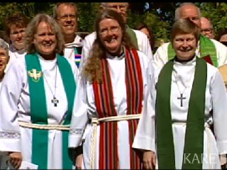 Анита Хилл, Рут Фрост и Филлис Зиллхарт были рукоположены в минувшую субботу в соборе в честь Спасителя в городе Сент-Пол (штат Миннесота)